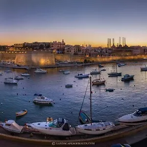 Del Porto Couette-café Kalkara